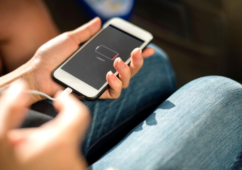 Smartphone battery and power saving icons